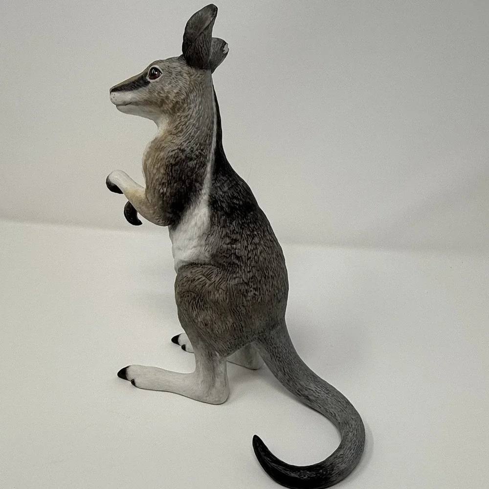LENOX SMITHSONIAN BRIDLED NAIL-TAILED WALLABY ENDANGERED BABY ANIMALS FIGURINE